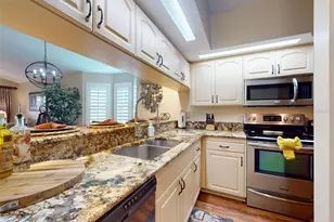 402 Bouchelle Dr, New Smyrna Beach, FL 32169 - Photo 2