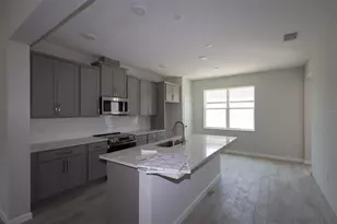 1402 Mount Royal Dr, Saint Cloud, FL 34771 - Photo 2