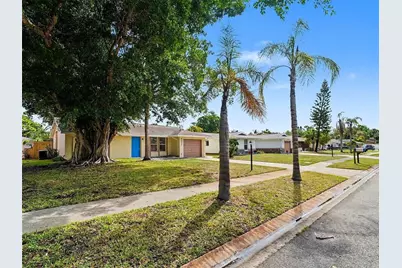 4037 Maverick Avenue, Sarasota, FL 34233 - Photo 4