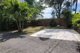 250 37th St N, Saint Petersburg, FL 33713 - Photo 14