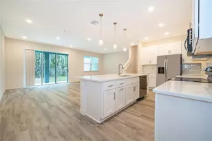 5261 Luisa Ct, Saint Cloud, FL 34771 - Photo 4