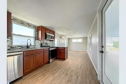 5141 Oakland Hills Avenue, Sarasota, FL 34234 - Photo 2