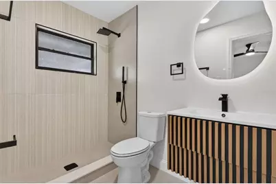 6020 Cresthill Drive, Tampa, FL 33615 - Photo 10