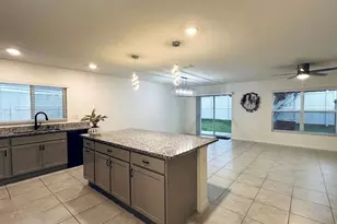 1842 Gold Crst Dr, Saint Cloud, FL 34771 - Photo 2