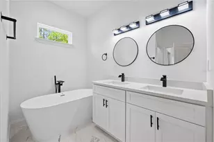 2421 W Landmark Dr, Citrus Springs, FL 34434 - Photo 32