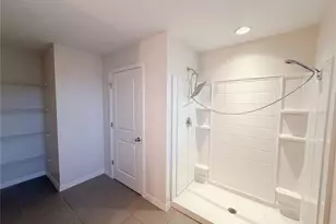 35687 Hillbrook Ave, Zephyrhills, FL 33541 - Photo 26