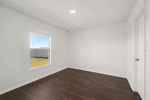 1011 Bluegrass Dr, Groveland, FL 34736 - Photo 12