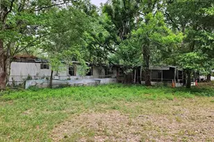 1909 Creekwood Run, Lakeland, FL 33809 - Photo 6