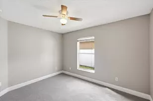 1051 Stationside Dr, Oakland, FL 34787 - Photo 18