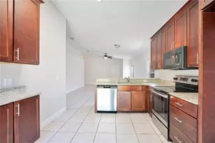 10021 Cypress Meadows Ln, Orlando, FL 32825 - Photo 10