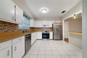 146 Mayfair Ct, Sanford, FL 32771 - Photo 4
