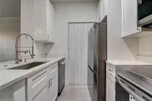 2674 Robert Trent Jones Dr, Orlando, FL 32835 - Photo 10