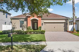 2202 Romanum Dr, Winter Garden, FL 34787 - Photo 2