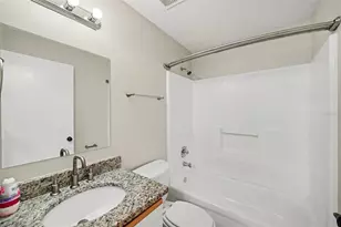 2424 Camden Oaks Pl, Valrico, FL 33594 - Photo 20