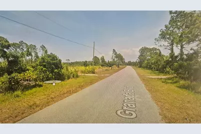 8014 Granada Boulevard, Sebring, FL 33872 - Photo 2