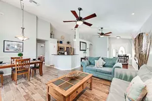 768 Majesty Dr, Davenport, FL 33837 - Photo 2