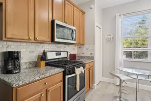 869 Assembly Ct, Reunion, FL 34747 - Photo 14