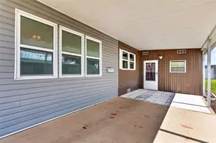 465 Marina Ln, Tavares, FL 32778 - Photo 4
