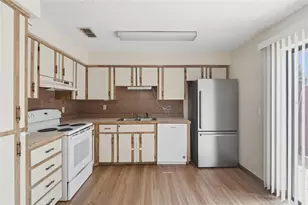 910 Big Tree Rd, South Daytona, FL 32119 - Photo 6