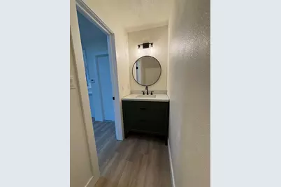 1049 Clovercrest Road, Orlando, FL 32811 - Photo 8