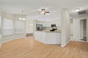 9389 Fox Hollow Ln, Weeki Wachee, FL 34613 - Photo 10