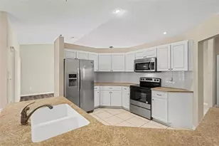 9389 Fox Hollow Ln, Weeki Wachee, FL 34613 - Photo 6