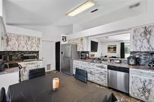 204 Montana Ave, Davenport, FL 33897 - Photo 10