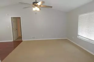 4660 Creekview Ln, Oviedo, FL 32765 - Photo 2