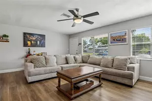 7210 14th St N, Saint Petersburg, FL 33702 - Photo 4