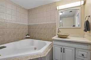 7210 14th St N, Saint Petersburg, FL 33702 - Photo 12