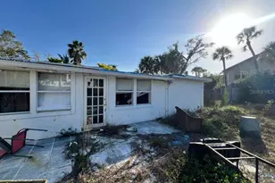 749 Siesta Dr, Sarasota, FL 34242 - Photo 10