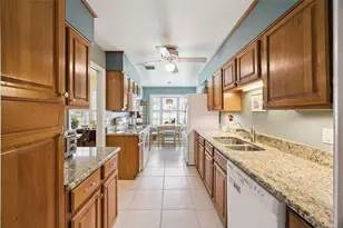 7923 Thurmond Ct, Orlando, FL 32817 - Photo 4