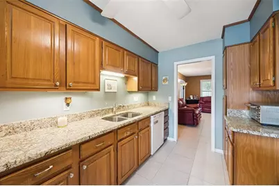 7923 Thurmond Court, Orlando, FL 32817 - Photo 6