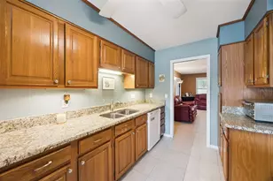7923 Thurmond Ct, Orlando, FL 32817 - Photo 6