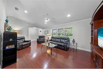 2094 Camelot Boulevard, Saint Cloud, FL 34772 - Photo 10