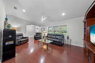 2094 Camelot Blvd, Saint Cloud, FL 34772 - Photo 10