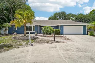 5609 Executive Dr, New Port Richey, FL 34652 - Photo 42