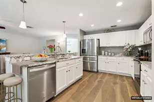 884 Belhaven Dr, Orlando, FL 32828 - Photo 8