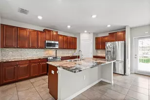 11201 Hudson Hills Ln, Riverview, FL 33579 - Photo 4