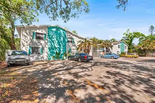 2865 51st St S, Gulfport, FL 33707 - Photo 10