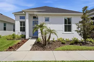 28761 Sweet Persimmon Dr, Wesley Chapel, FL 33543 - Photo 2