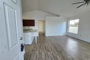 430 Southern Charm Dr, Orlando, FL 32807 - Photo 2