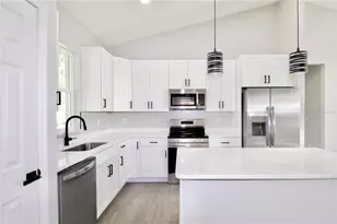 507 Volvo Ave, Sebring, FL 33872 - Photo 2