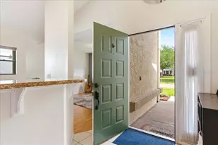 12720 Raftsmen Ct, Orlando, FL 32828 - Photo 2