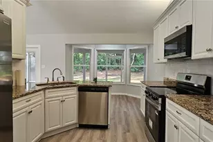 370 S Cobble Ct, Mount Dora, FL 32757 - Photo 6