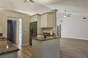 370 S Cobble Ct, Mount Dora, FL 32757 - Photo 8