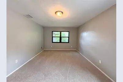 17621 Meadowbridge Drive, Lutz, FL 33549 - Photo 10