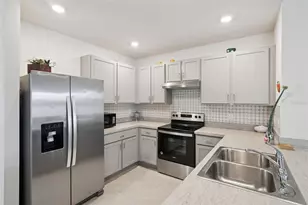 916 August Sky Dr, Deltona, FL 32738 - Photo 14