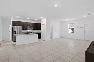1010 Mayfair Pl, Kissimmee, FL 34758 - Photo 2