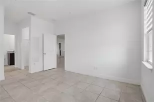 1010 Mayfair Pl, Kissimmee, FL 34758 - Photo 10